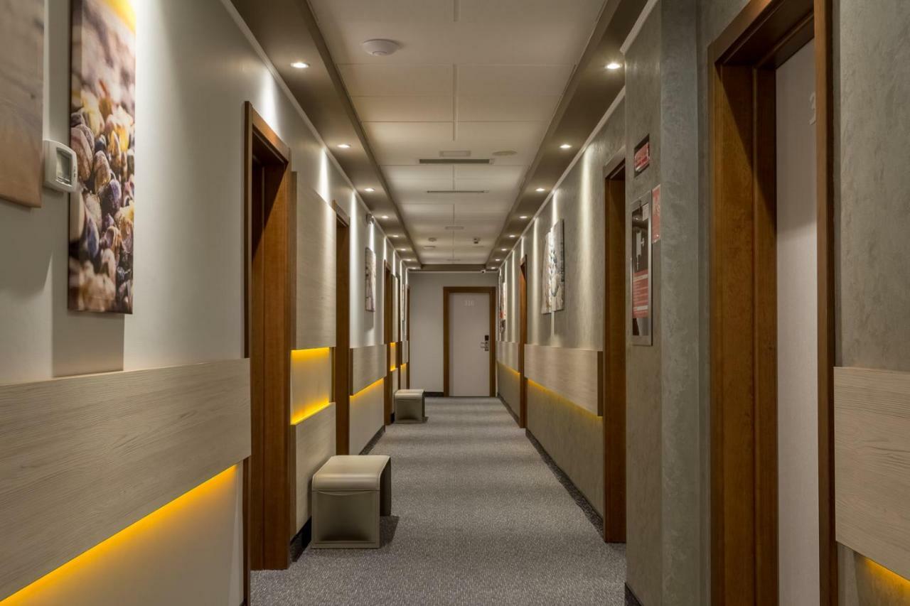 Splendid Conference & - Adults Only 4*